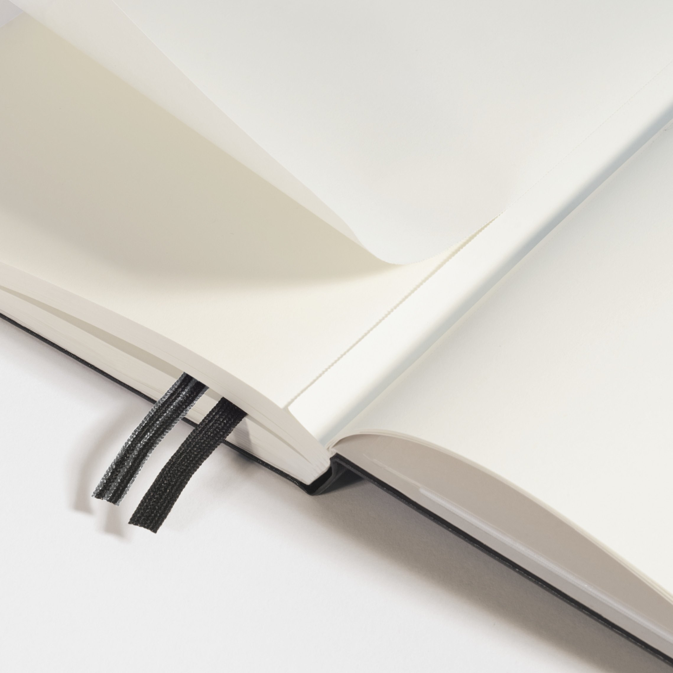 LEUCHTTURM1917 - Dotted Hardcover Notebook Medium A5 Bauhaus Special Edition 251 Numbered Pages for Writing and Journaling (Red) - Image 9